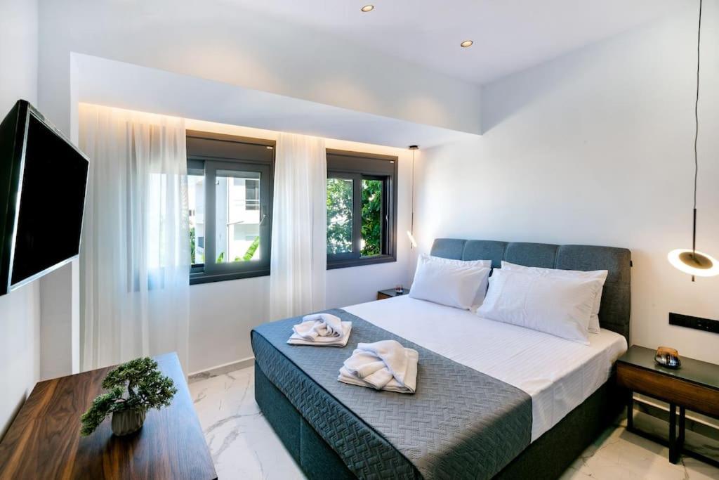 Rhodes Center Luxury #1