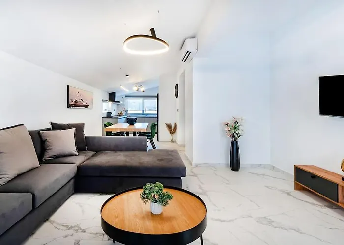 Rhodes Center Luxury Apartments #1